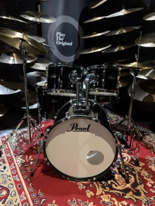 Pearl Roadshow - Jet Black (20", 10", 12", 14" + 14" Snare) Drum Kit w/ Hardware + Cymbals