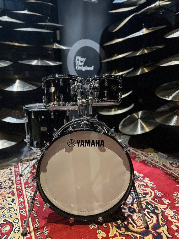 Yamaha Absolute Hybrid Maple Solid Black - 22", 10", 12", 16" Drum Kit Shell Pack