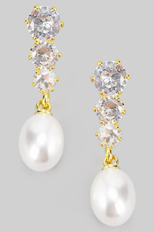Classy Cz And Fwp Drop Earrings