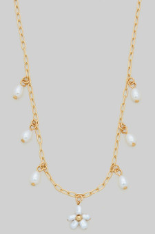 Pearl Flower Pendant Necklace