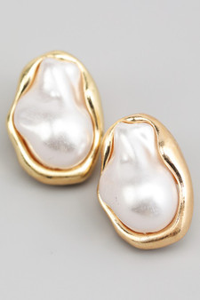 Metallic Set Pearl Shield Post Earrings
