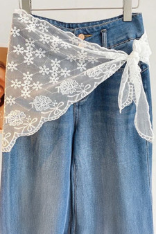Lacy Daisy Hip Wrap Or Shoulder Scarf