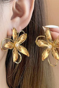 Stainless Steel Flower And Pearl Post Earrings