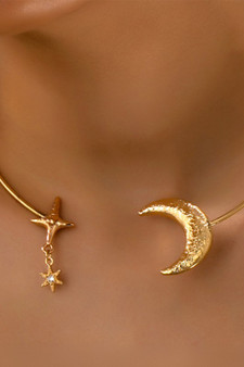 Moon And Star Round Collar Necklace