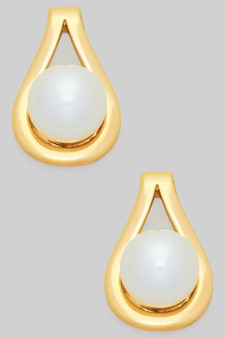 Cutout Teardrop Studs With Pearl