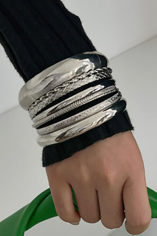 Eight Piece Mixed Metal Bangle Set