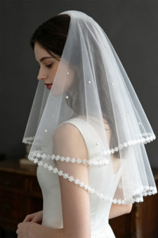 Bridal Veil Comb With Flower Embroidery And Pearls