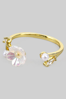 Pearly Flower Ring