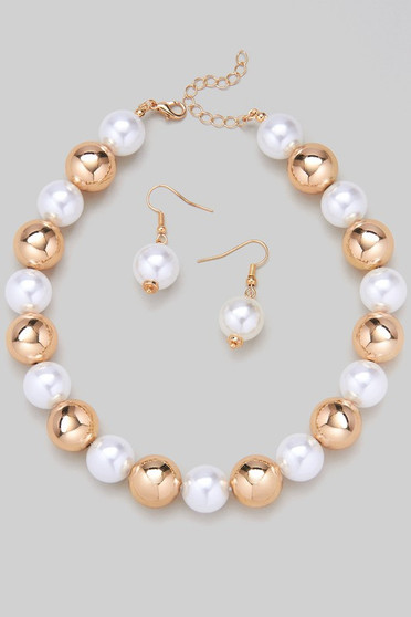 Gold And Pearl Necklace And Earring Set
