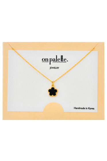 Flower Pendant Necklace