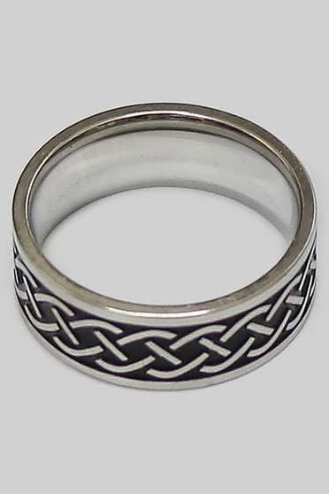 Engraved Chain Band Ring