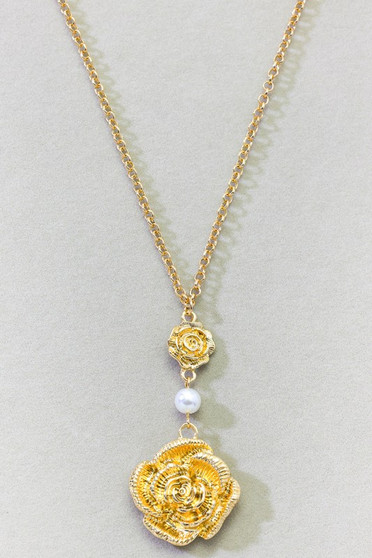Dangling Rose And Pearl Pendant Necklace
