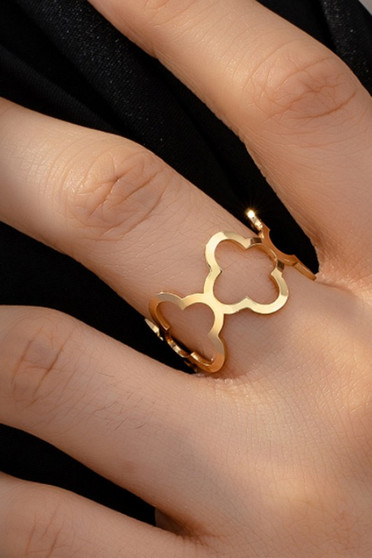 Clover Cut Out Link Ring