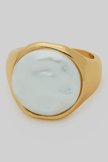 Resin Pearl Bold Ring