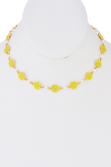Linked Floral Choker Necklace