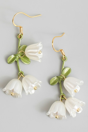 Pearly Dangling Flower Drop Earrings