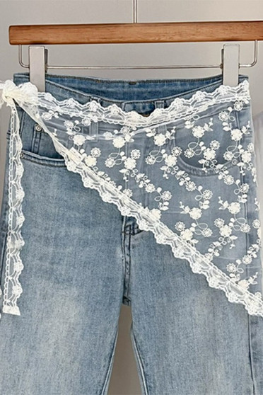Lacy Floral Hip Wrap Accessory