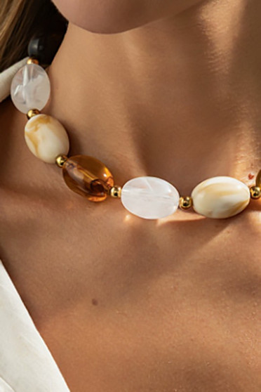 Lavish Acrylic Resin Stone Link Necklace