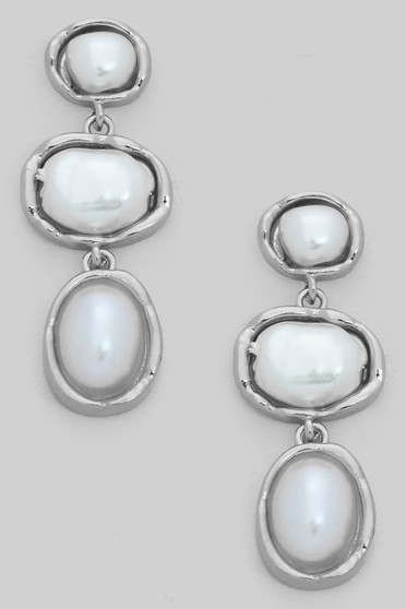 Organic Oval Ac Pearl Three Drop Earrings