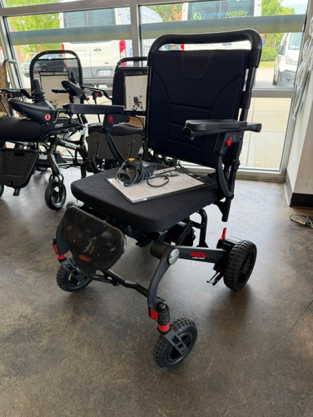 Clearance! Rascal® Carbon Cruiser Folding Electric Wheelchair