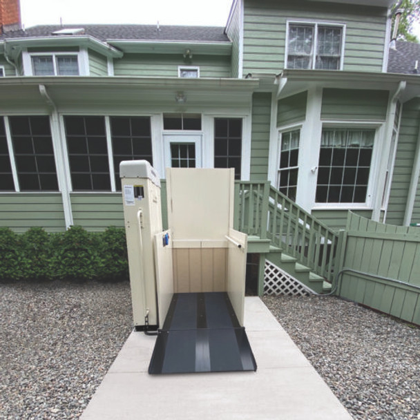Harmar Highlander II Vertical Platform Lift