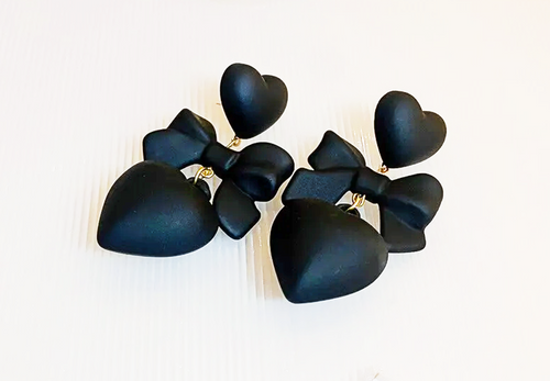 Black Heart Retro Earrings Style earrings.