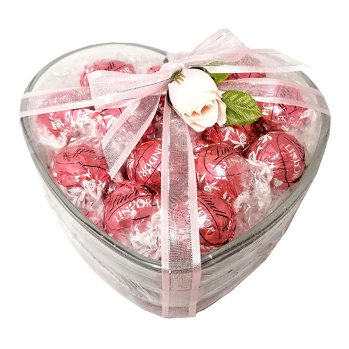 Beautiful Gift Set Of Lindor Strawberries & Cream White Chocolate Truffles 25 Count In Large Clear Glass Mug