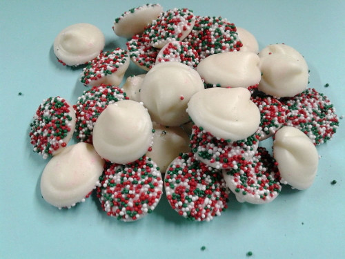 White Smooth And Melty Mints Christmas Red Green Topping 1 Pound