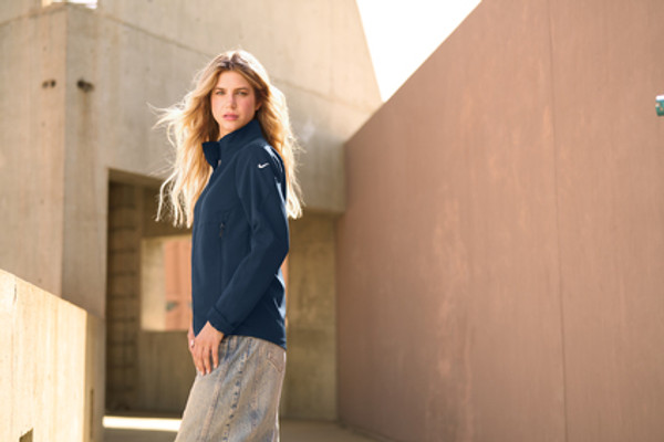 New! NKHM7937 Nike Women’s Full-Zip Soft Shell Jacket