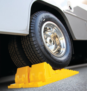 Camco - Leveling Block Wheel Chock 2pk - 44401