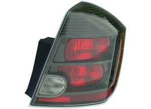 Regionmax - Rh Taillamp Assy; W/2.5l Engine; Sentra 0709 - DS634-B100R
