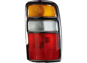 Regionmax - Rh Taillamp Assy; W/o Harness; Suburban 1500 0406 - GM314-U100R