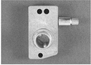 Strybuc Industries - Wcm Rh Operator  Carded - 1718C