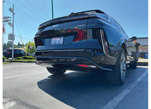 EcoHitch - 23c Lyriq Stainless Steel Ecohitch Trailer Hitch Stealth Design 2in Black - X6046S