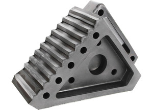 Extreme Max - Solid Rubber Wheel Chock8in X4in X6in - 5001.5772
