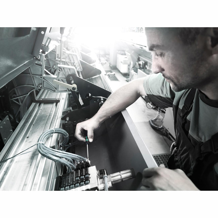 Wera Micro Electronics Precision Nutdriver - 4.5 x 60mm - 5118122001 Wera Micro Electronics Precision Nutdriver - 4.5 x 60mm - 5118122001