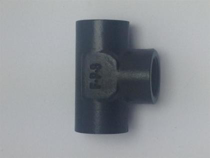 Fragola Performance Systems - 1/8 Female Pipe Tee Black - 491701-BL