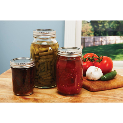 BALL 1 QT. REGULAR MOUTH MASON CANNING JAR 12-COUNT