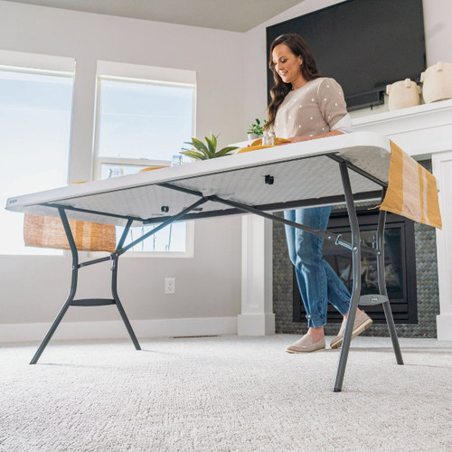 6FT WHITE FOLDING TABLE