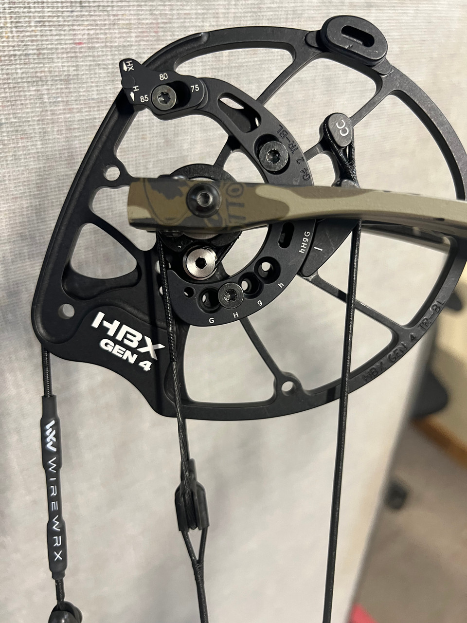 Hoyt - Alpha AX-2 32 - RH - 70#  Bottomland