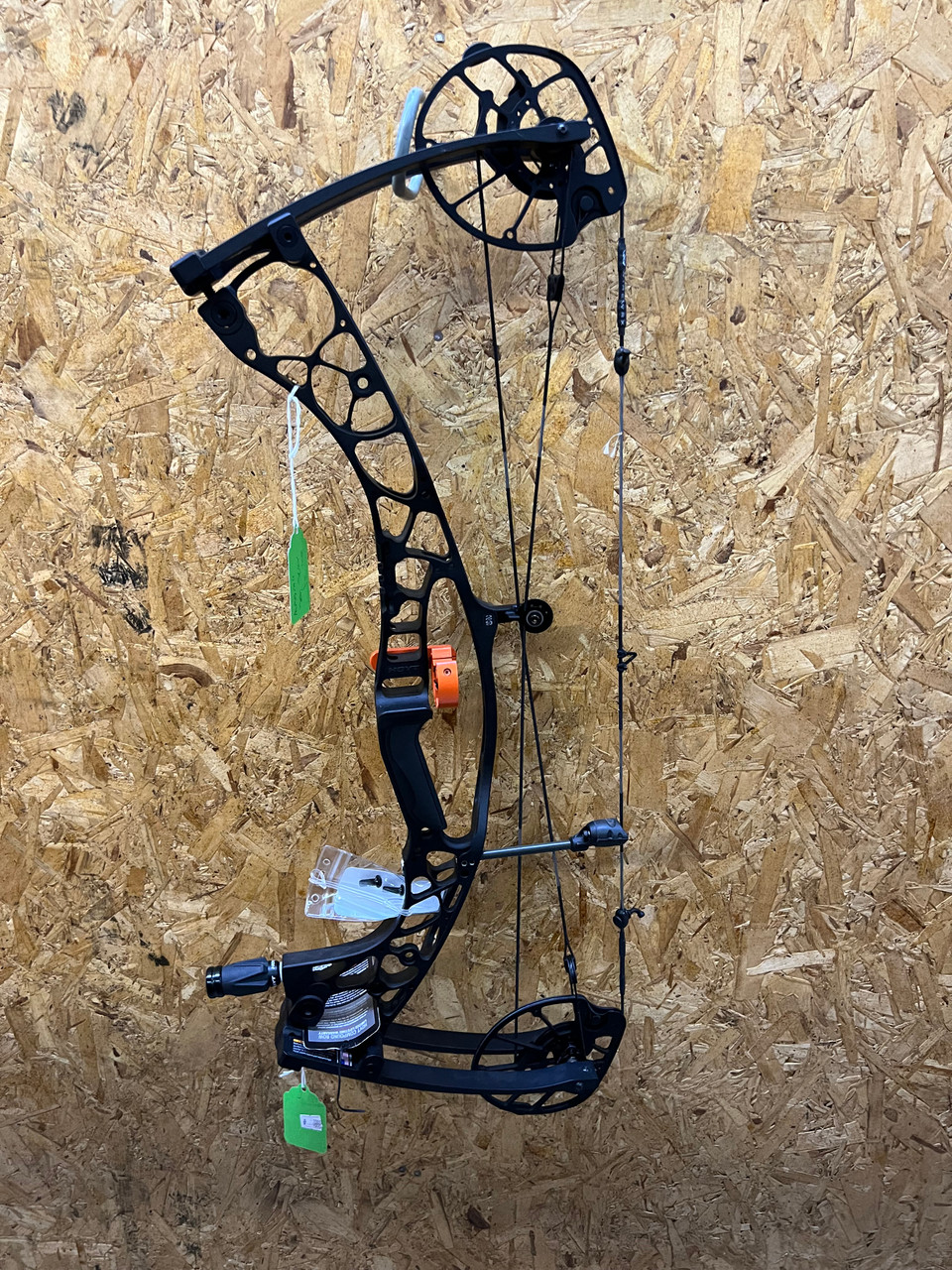 Hoyt - Alpha AX-2 29 - RH 70 - Blackout
