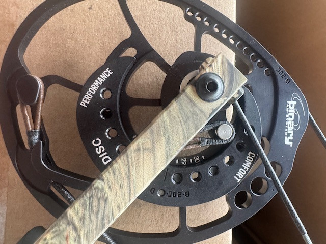 Used Bowtech Carbon Zion 70lb RH
