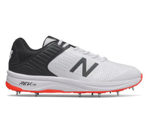 New Balance CK 4030 L4 Rev Lite Spikes Cricket Shoes New Balance CK 4030 L4 Rev Lite Spikes Cricket Shoes