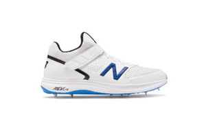New Balance CK 4040 L4 Cricket Shoes Spikes New Balance CK 4040 L4 Cricket Shoes Spikes