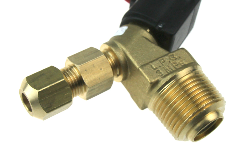 8mm-connector-on-4-hole-valve.jpg