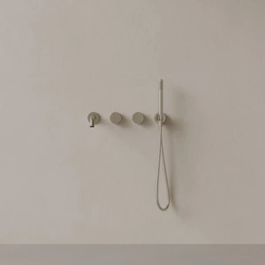 Modern Curved Spout Wall-mounted Bathtub Filler