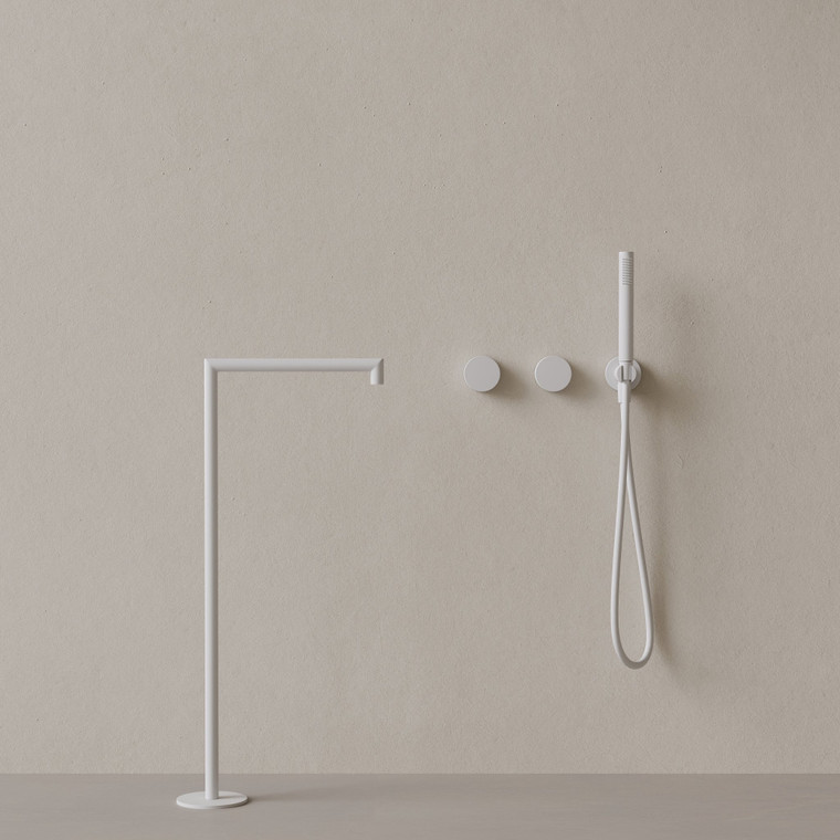 Modern Square Floor-mounted Bathtub Filler