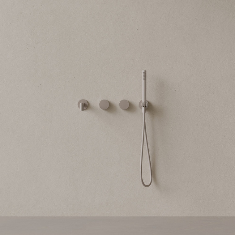 Modern square Wall-mounted Bathtub Filler