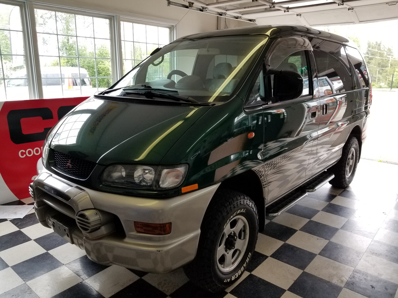 千趣会　DELICA　1972〜1974 Mitsubishi Delica Jasper Edition #PD6W-0255 - SOLD - Coombs