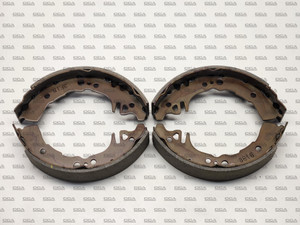 S210P rear brake shoe set - Genuine part
